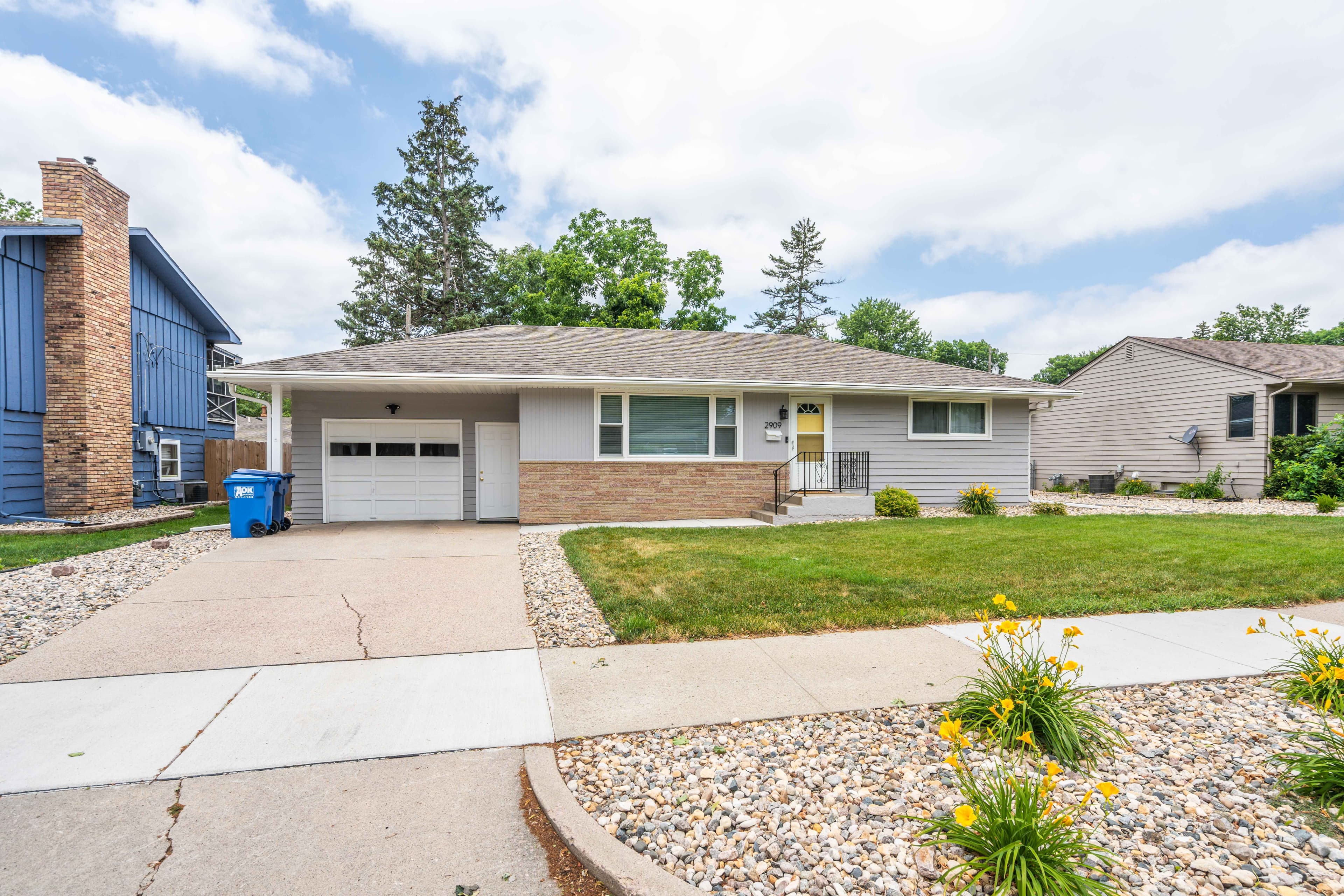 Welcoming Willow exterior